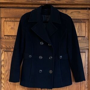 Elegant Women's Double-Breasted Black Peacoat